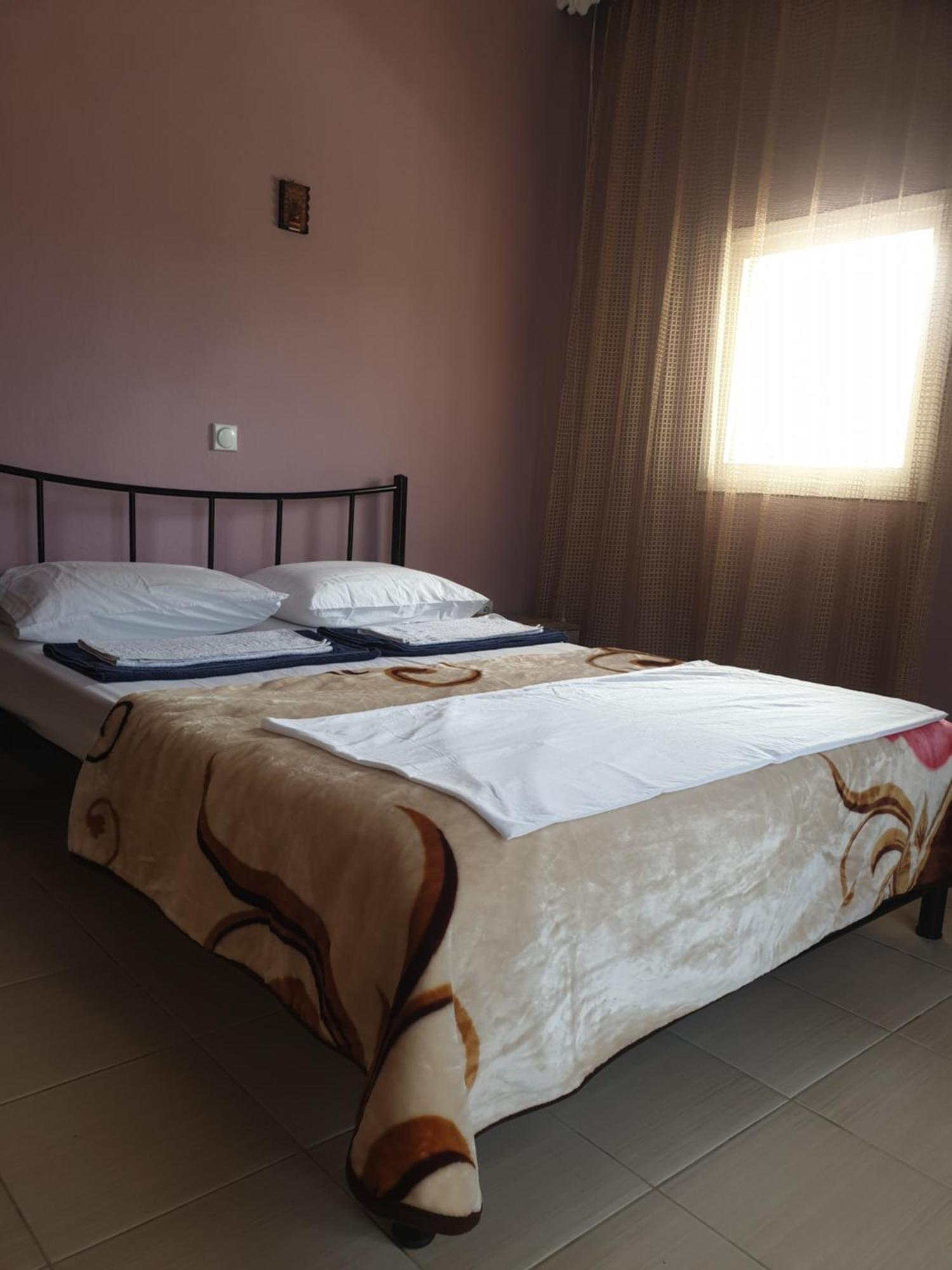 Plaza Apartments Vrasná エクステリア 写真